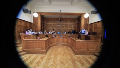 Σε υψηλούς τόνους η αυλαία της προανακριτικής για τον Κ. Καραμανλή: Αποχώρησαν ΠΑΣΟΚ, ΣΥΡΙΖΑ, Ελληνική Λύση και Νέα Αριστερά