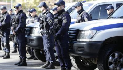 Επιχείρηση στη Δυτική Αττική από το «Ελληνικό FBI» – Βρέθηκαν όπλα, σφαίρες και ναρκωτικά