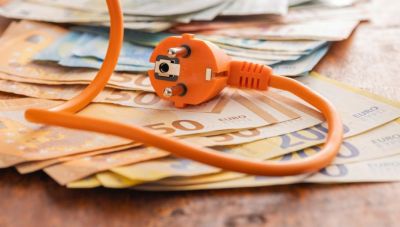 Ρεύμα: Μεγάλη αλλαγή στα τιμολόγια από 1η Αυγούστου – Τι πρέπει να γνωρίζετε