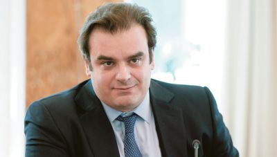 Πιερρακάκης: «Μηδενίζονται όλες οι χρεώσεις των τραπεζών στα ΑΤΜ» - Στο 1,5 ευρώ το εθνικό πλαφόν