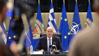 Νέα δομή στις Ένοπλες Δυνάμεις: Τέλος η θητεία σε Αεροπορία και Ναυτικό – Αυξήσεις σε μισθολόγια και συγχωνεύσεις στρατοπέδων