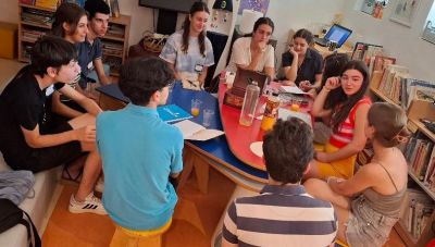 Συνάντηση της Λέσχης Γραφής Εφήβων με τη συγγραφέα Ζοέλ Λοπινό: Από τη Δημοτική Βιβλιοθήκη Χανίων