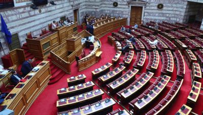 Η Βουλή καλείται να αποφασίσει σε συνθήκες πολιτικού καύσωνα: Εξεταστική ή Προανακριτική για τον ΟΠΕΚΕΠΕ