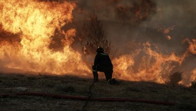 «Red Code» για κρατικό μηχανισμό: Πολύ υψηλός κίνδυνος πυρκαγιάς την Τρίτη σχεδόν σε όλη την Κρήτη – Οι βασικές απαγορεύσεις
