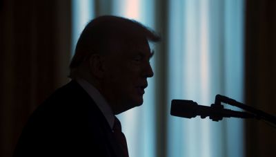 Ο Τραμπ εκμεταλλεύεται την προεδρία για να μεγαλώσει την παγκόσμια αυτοκρατορία του