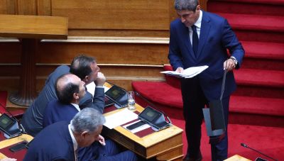 ΟΠΕΚΕΠΕ: Σκληρή κόντρα Ανδρουλάκη - Αυγενάκη στη Βουλή