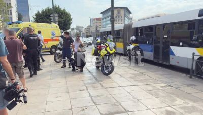 Σύγκρουση λεωφορείου με αυτοκίνητο στη Συγγρού – Επτά τραυματίες, ανάμεσά τους και ένα 5χρονο παιδί