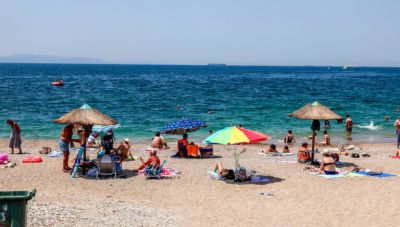 Θρίλερ στο Παλαιό Φάληρο: «Μιλούν» οι κάμερες ασφαλείας, πώς «εξαφανίστηκε» η γυναίκα με το καρότσι