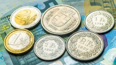 Δάνεια σε ελβετικό φράγκο: Έρχεται σχέδιο με έκπτωση 10-25%. Τι περιλαμβάνει