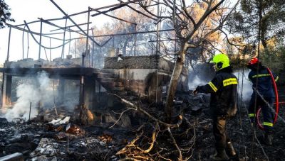 Ξεκινούν οι αυτοψίες μετά τον πύρινο εφιάλτη σε Πικέρμι, Ραφήνα, Σπάτα – Εικόνες καταστροφής