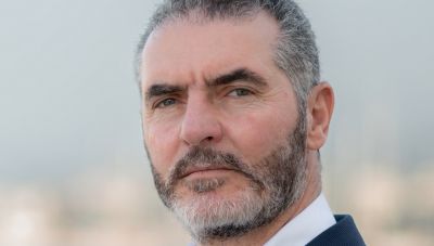 Χνάρης κατά Βελόπουλου με φόντο τον... ΟΠΕΚΕΠΕ