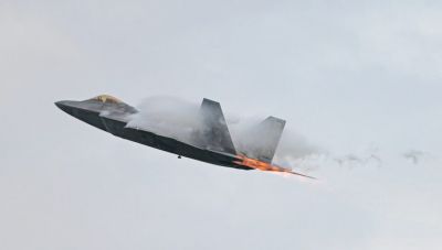 F-22: «Ανάσα ζωής» στα stealth μαχητικά αεροσκάφη με πακέτο αναβάθμισης 90 εκατ. δολαρίων