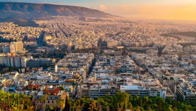 Φρενάρει η αγορά ακινήτων-«Βουτιά» στα φορολογικά έσοδα από μεταβιβάσεις