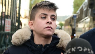 Ειρήνη Μουρτζούκου: «Το έκανα, μετάνιωνα και μετά το ξανάκανα»-Αποδοκιμασίες έξω από τα δικαστήρια