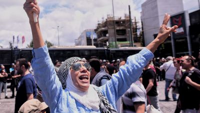 Εικόνες από τη μεγάλη πορεία προς την πρεσβεία του Ισραήλ για την Παλαιστίνη