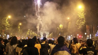 Βίαια επεισόδια στη Γαλλία με δύο νεκρούς μετά τη νίκη της Παρί Σεν Ζερμέν επί της Ίντερ