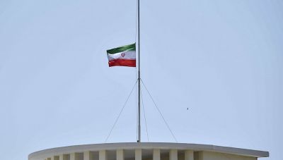 WSJ: Ηττημένο το Ιράν θέλει να αποκλιμακώσει τις εχθροπραξίες με το Ισραήλ και να διαπραγματευτεί