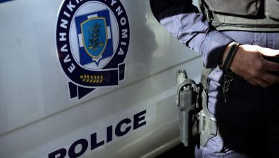 Αστυνομικοί σταμάτησαν 42χρονο για αλκοτέστ και τον «τσάκισαν στο ξύλο» – Καταγγέλλει ότι του έσπασαν το χέρι και του ράγισαν τα πλευρά