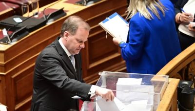 Προανακριτική για Τέμπη: Με 154 ψήφους πέρασε η πρόταση της ΝΔ για Καραμανλή, παραπέμπεται για παράβαση καθήκοντος