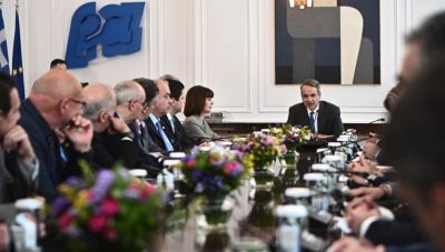 Συνάντηση Μητσοτάκη με πρυτάνεις: Δέσμη με 11 παρεμβάσεις για την ασφάλεια στα ΑΕΙ