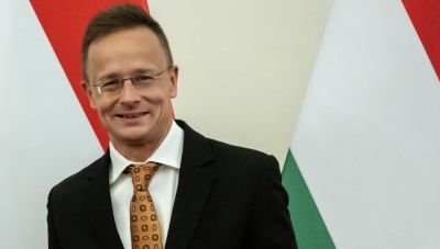 Ο Ούγγρος ΥΠΕΞ χαιρετίζει τη νίκη του Κάρολ Ναβρότσκι στις πολωνικές προεδρικές εκλογές