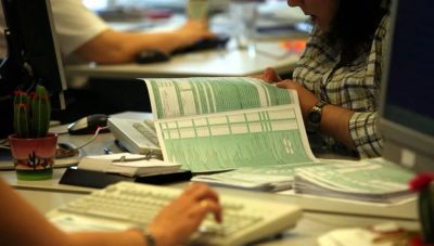 Πότε λήγει η προθεσμία υποβολής των φορολογικών δηλώσεων: Τι ισχύει για την έκπτωση φόρου