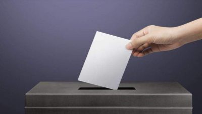 Τάσεις MRB: Πάνω από το 30% η ΝΔ, το ΠΑΣΟΚ κερδίζει τη μάχη με την Πλεύση, τέσσερα κόμματα παλεύουν για το 3%