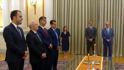 LIVE: Η ορκωμοσία των νέων μελών της κυβέρνησης