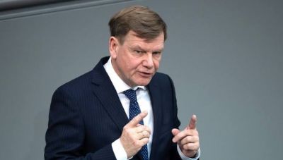 Στο Κίεβο ο Γερμανός ΥΠΕΞ: «Θα συνεχίσουμε να στεκόμαστε σθεναρά στο πλευρό της Ουκρανίας»