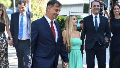 Χαμόγελα παρά τη βαριά σκιά του σκανδάλου του ΟΠΕΚΕΠΕ - Καταπέλτης η ευρωπαία εισαγγελέας για τους 7