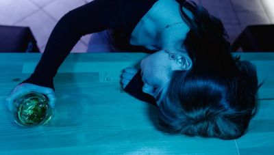 Ηράκλειο: Στο νοσοκομείο 18χρονη μετά από υπερβολική κατανάλωση αλκοόλ- Συνελήφθη ο ιδιοκτήτης του μπαρ