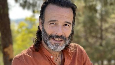 Επιστρέφει στο θέατρο ο Θανάσης Ευθυμιάδης – Σε ποια παράσταση