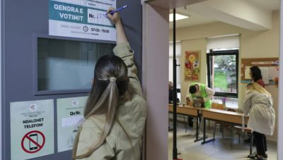 Εκλογές στην Αλβανία: Μαζική συμμετοχή στην εκλογική διαδικασία