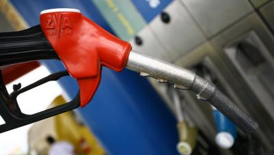 Συζητείται τη Δευτέρα στη Βουλή η ερώτηση Μαμουλάκη για την αγορά καυσίμων