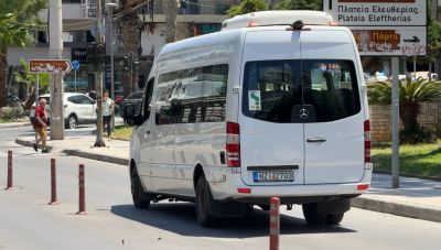 «Τρέχει» ο Δήμος Ηρακλείου για την εξυπηρέτηση και τη μεταφορά των πολιτών με τα mini bus