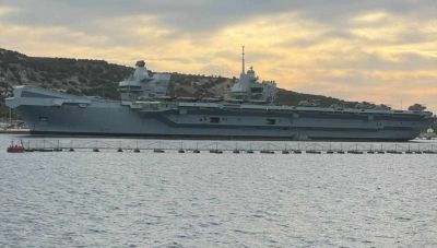 Το αεροπλανοφόρο “Prince of Wales” στη Σούδα (φωτογραφίες)
