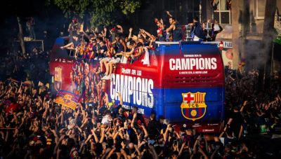 Πάνω από μισό εκατομμύριο κόσμου στην παρέλαση της Μπάρτσα για το πρωτάθλημα  (Βίντεο + Φωτο)