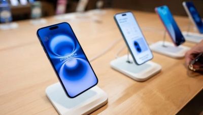 Apple: Η απειλή των δασμών και το δύσκολο «διαζύγιο» από την Κίνα