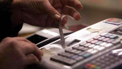 Φοροδιαφυγή - καλοκαίρι : Ρίχνονται στη «μάχη» drones, μυστικοί έλεγχοι και «τουρίστες- εφοριακοί» για την αντιμετώπισή της