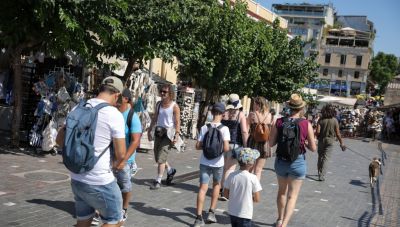 Τουρισμός: Σε τροχιά ανόδου οι αφίξεις - Γιατί είναι επιφυλακτικοί οι επαγγελματίες του κλάδου