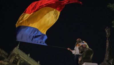 Eπανάληψη των προεδρικών εκλογών σήμερα για τη διχασμένη Ρουμανία