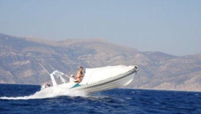 Νεκρή 78χρονη που έπεσε από σκάφος στην Αίγινα - Συνελήφθησαν ο πλοίαρχος και ένας ναύτης