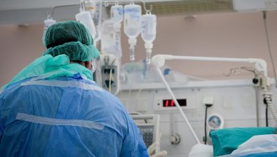 Λάρισα: Διασωληνωμένος νοσηλεύεται ο Γερμανός ορειβάτης που τραυματίστηκε στον Όλυμπο