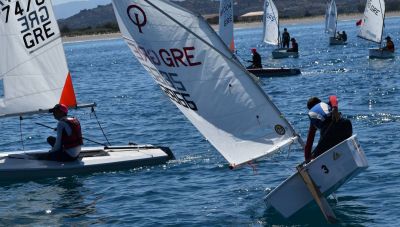 Ιστιοπλοΐα: Με ένα «γλυκό» βραβείο και χαμόγελα επέστρεψαν οι αθλητές του ΝΟΓΚ από το Τυμπάκι