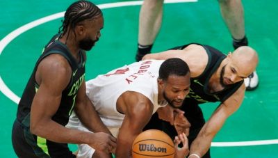 ΝΒΑ: Πήραν το ντέρμπι οι Λέικερς, ασύλληπτη ανατροπή των Καβαλίερς, μυθικός Γιόκιτς