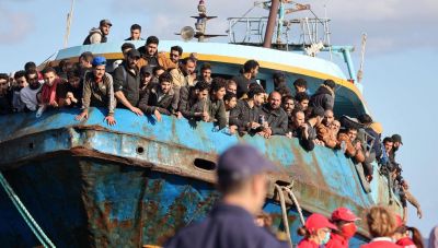 Χανιά: Χειροπέδες σε 2 άνδρες για διακίνηση μεταναστών στη Γαύδο