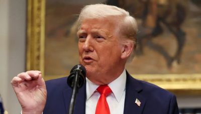 Ο Τραμπ ανακοίνωσε ότι θα απαντήσει στους δασμούς της ΕΕ: «Θα κερδίσουμε αυτή την οικονομική μάχη»