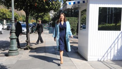 Σ. Ζαχαράκη:« Είμαι πολύ συγκινημένη ως η πρώτη εκπαιδευτικός που αναλαμβάνει αυτό το υπουργείο»