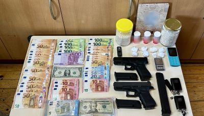 Κρήτη: «Έσπρωχναν» κοκαϊνη στο Ρέθυμνο - Είχαν στην κατοχή τους πιστόλια και μεγάλο χρηματικό ποσό