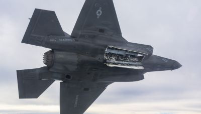 F-35: Το stealth μαχητικό πέταξε για πρώτη φορά εξοπλισμένο με πύραυλο Meteor
